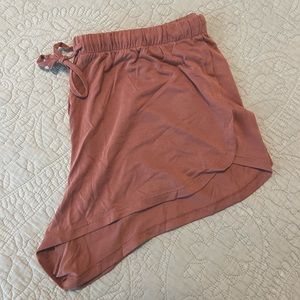 aerie shorts in dusty rose